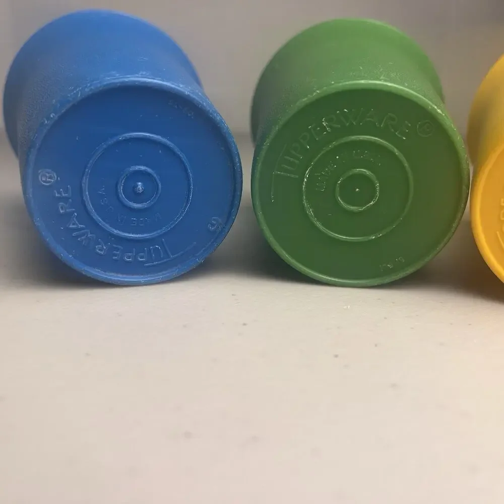 Vintage Tupperware Bell Tumblers Stackable 7 oz Cups #109 Set Of 4 Primary Color